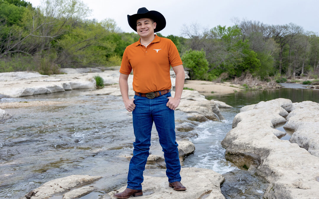 Senior Photo Session at McKinney Falls State Park