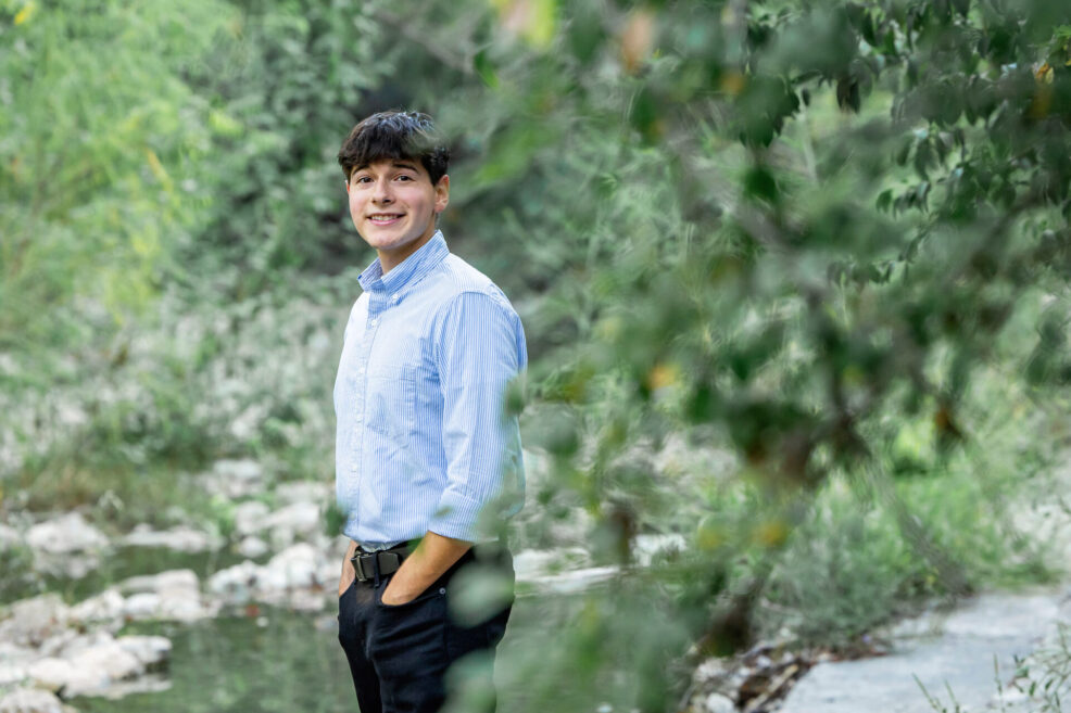 austin high school senior photography session at seider springs greenbelt in central austin