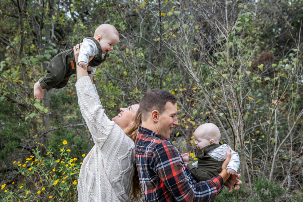 austin family photo session with twin baby boys