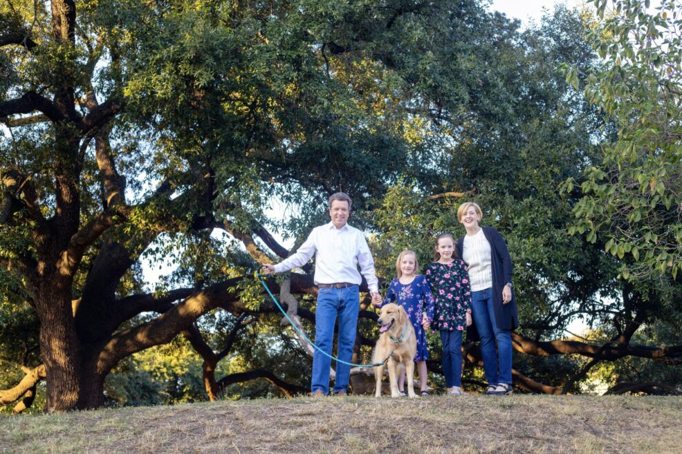 family photo session at central market pond park